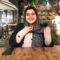 نیوشا کمالیان